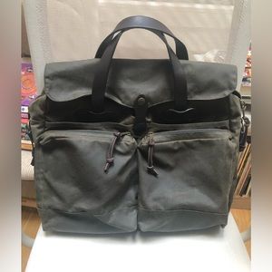 Filson Otter Green 24hr Brief Case With Strap Great condition no signs of wear.